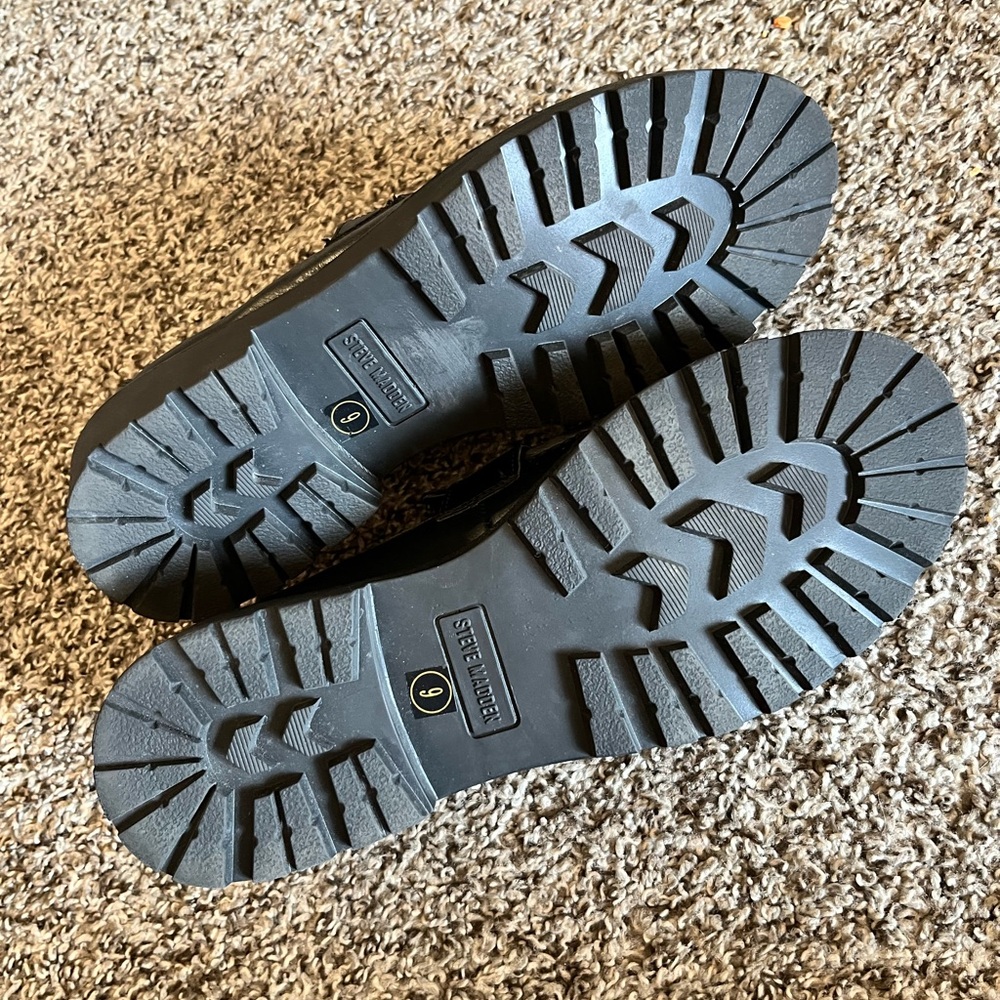 Steve Madden Black Loafers 9 - Picture 4 of 5
